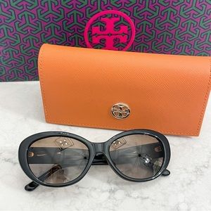 Tory Burch Reva Cat-eye Sunglasses Black TY7136